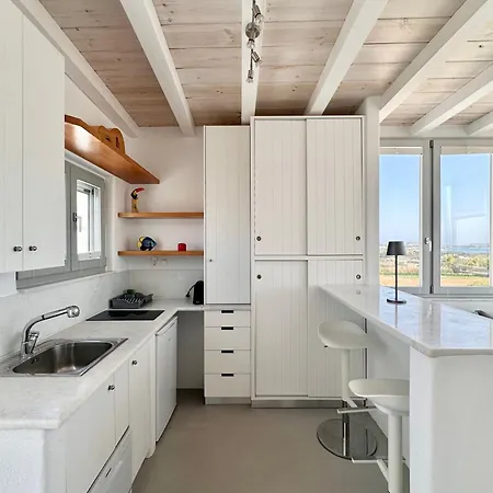 Luxurious Rooftop Escape Apartment